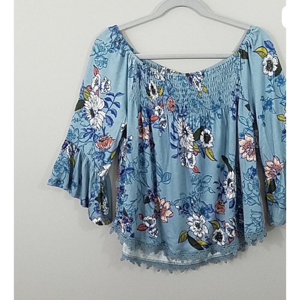 LUQ - STITCH FIX- floral top size XL